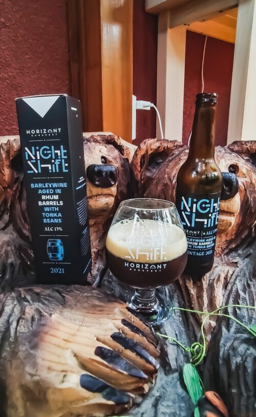 Horizont Brewing from Budapest, Hungary Horizont Night Shift 2021 - Barneywine aged in rhum barrels with tonka beans