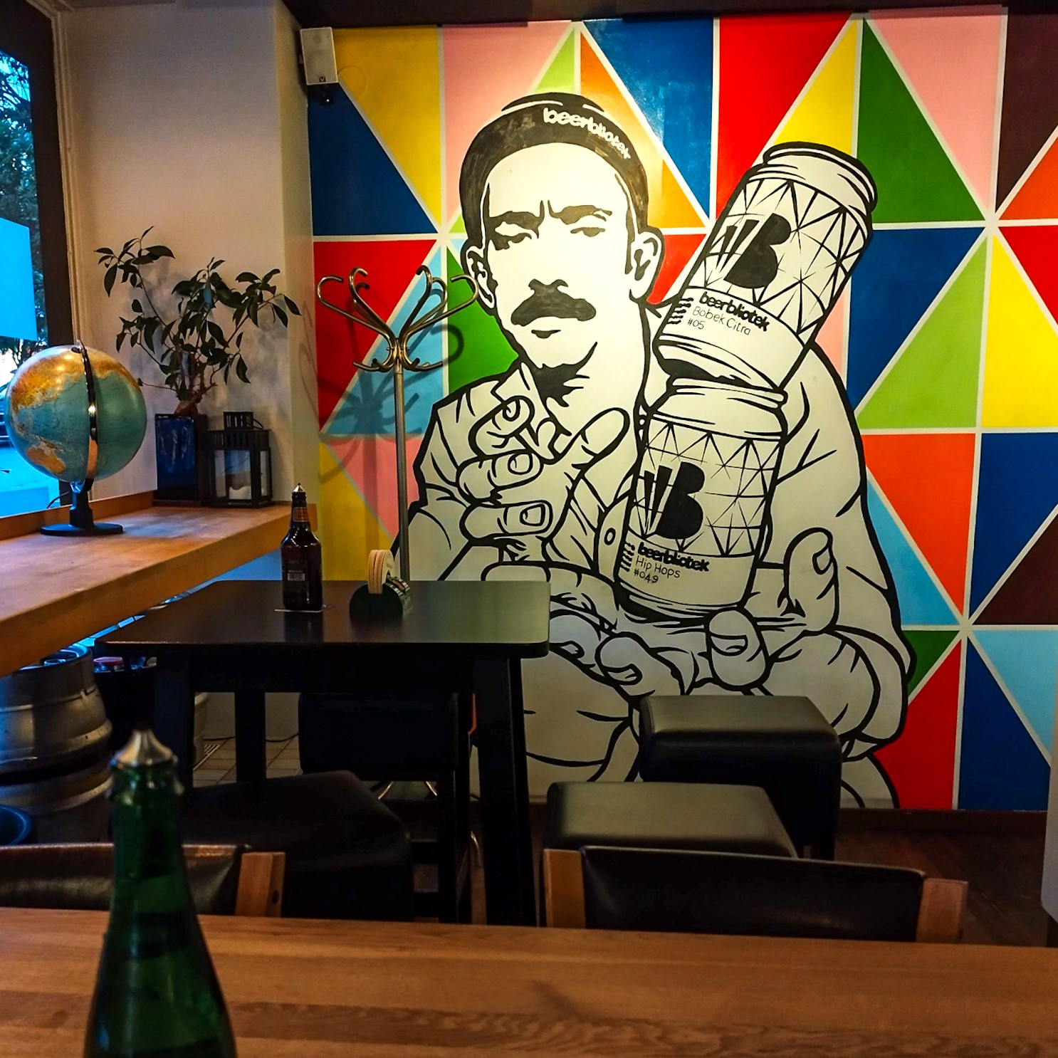 Craft beer in Gothenburg Beerbliotek and BarlindBeer