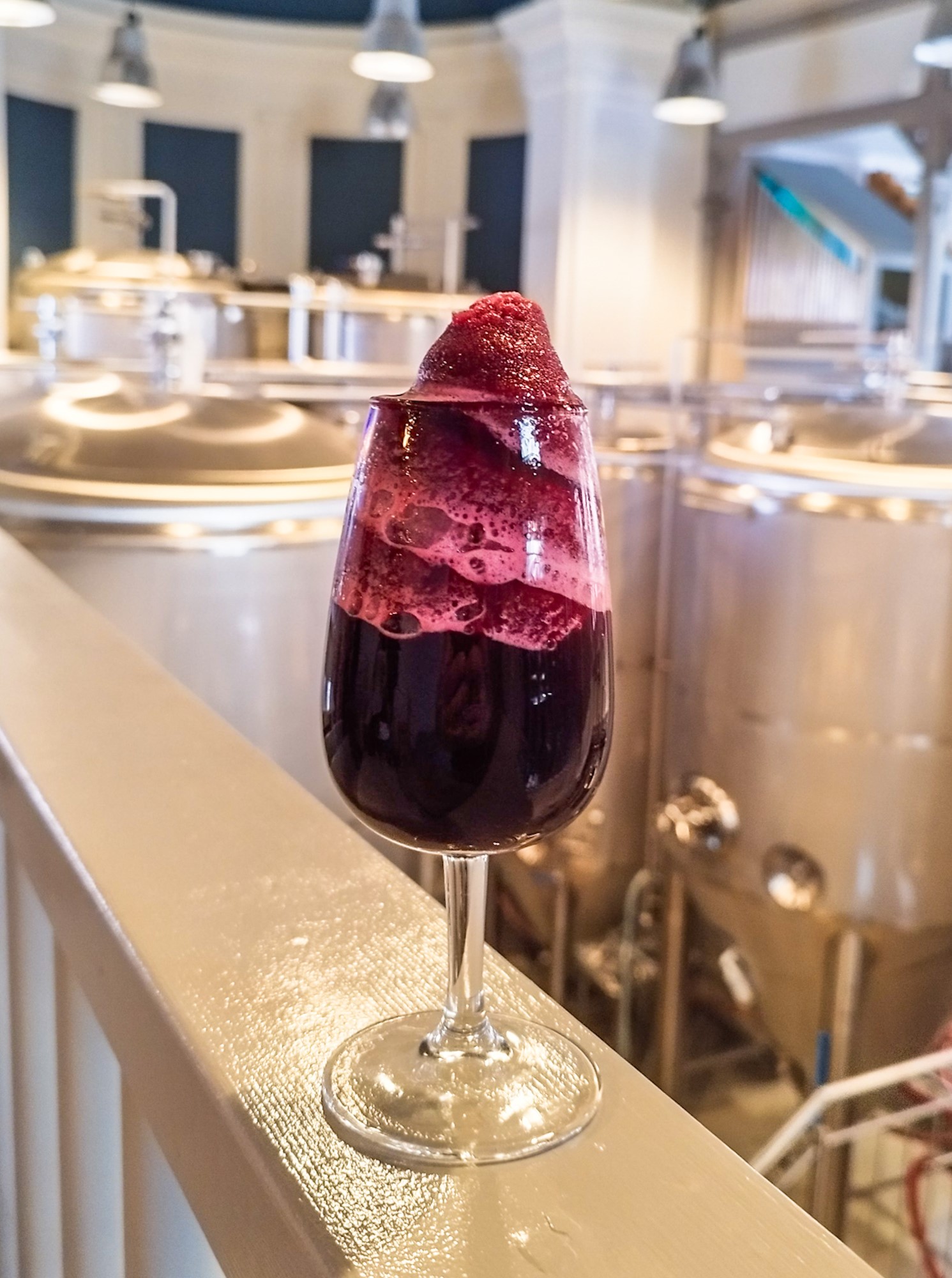 Bianca Blueberry Pastry Sour | Omnipollo brewery | Craft Beer Nomads blog