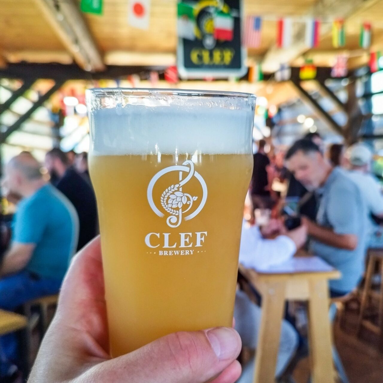Craft beer in Slovenia: Green Gold and Clef brew amidst hop fields Tasting Clef craft beer | Craft beer in Slovenia: Green Gold and Clef brew in the middle of hop fields | Craft Beer Nomads