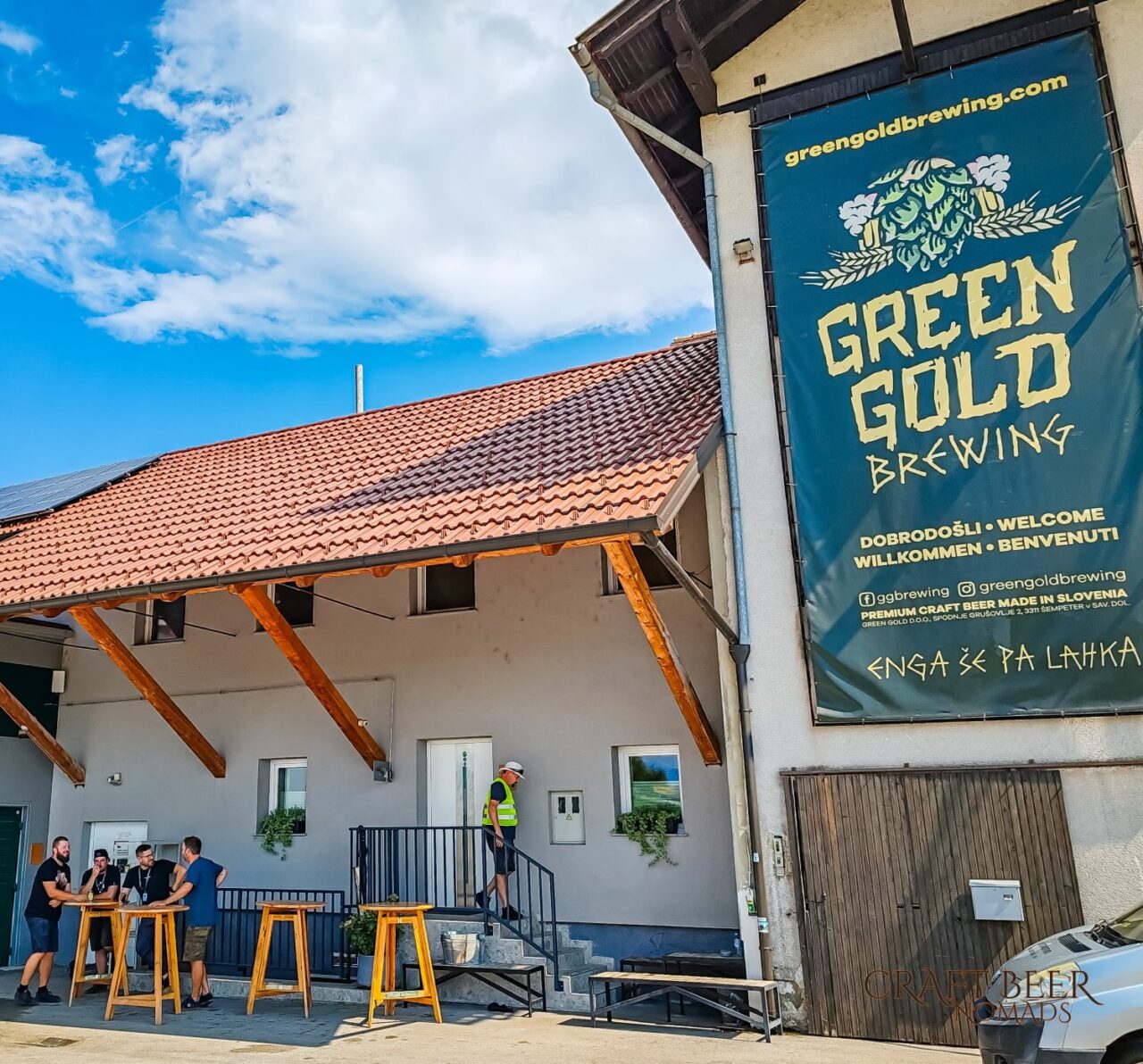 Craft beer in Slovenia: Green Gold and Clef brew amidst hop fields Green Gold Brewing | Craft beer in Slovenia: Green Gold and Clef brew in the middle of hop fields | Craft Beer Nomads