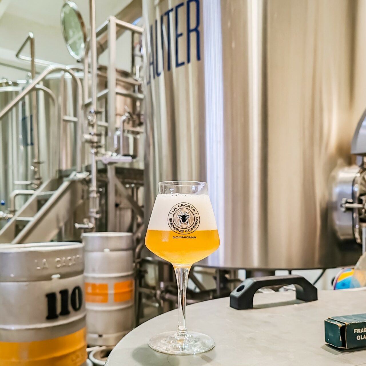 Craft beer in the Caribbean: Hunting local brews under the palm trees La Cacata craft beer in the brewery in Santo Domingo, Dominican Republic | Craft beer in the Caribbean islands | Craft Beer Nomads