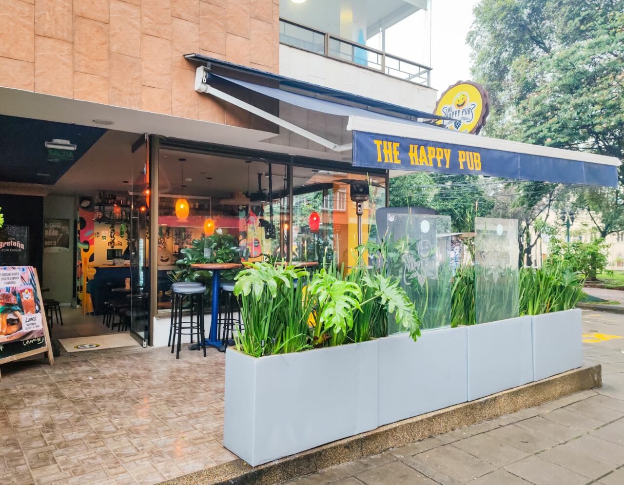 Craft beer in Colombia: Beer traveler's guide to Bogotá, Medellín and beyond Happy Pub, Bogota | Craft beer in Colombia | Craft Beer Nomads