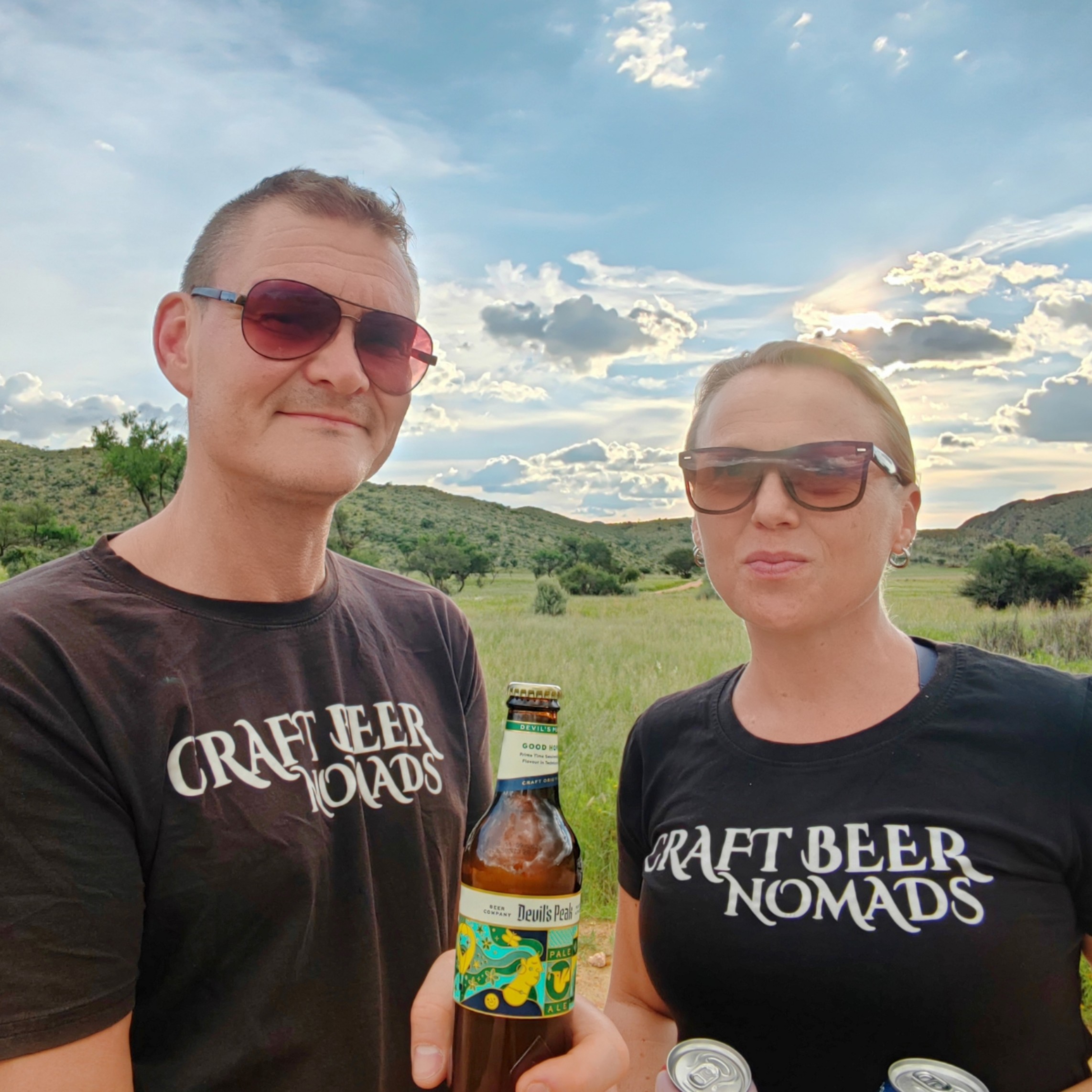 Craft Beer Nomads Toni and Anne profile pic